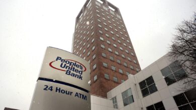 m&t people's united merger date 2023